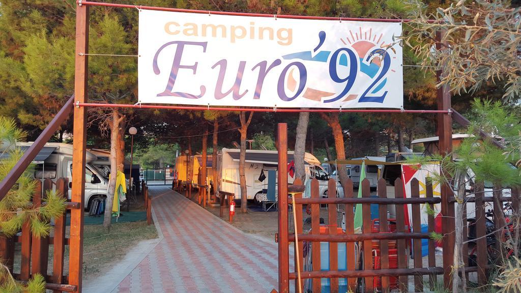 Appartamenti Euro'92 Vieste Buitenkant foto